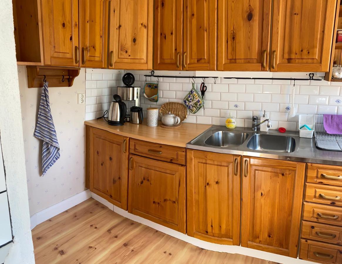 Spjutsbygds Gards Bed And Breakfast Rodeby Bagian luar foto