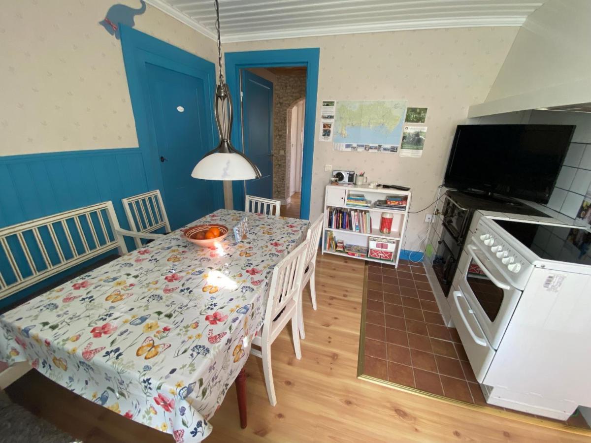 Spjutsbygds Gards Bed And Breakfast Rodeby Bagian luar foto
